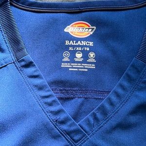 Dickies scrub set! XL top 2XL pant excellent condition- only worn once or twice.